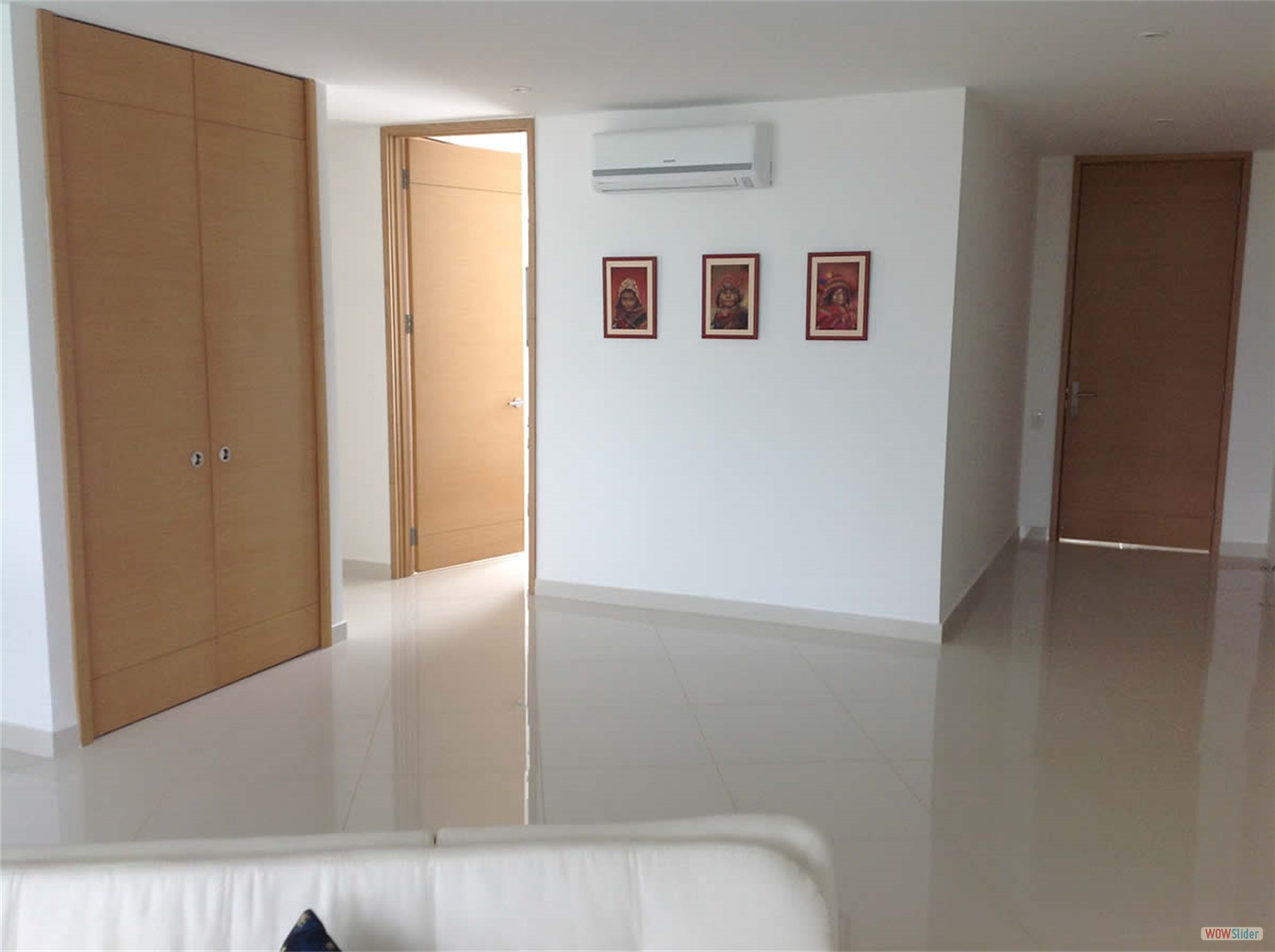 12_hall