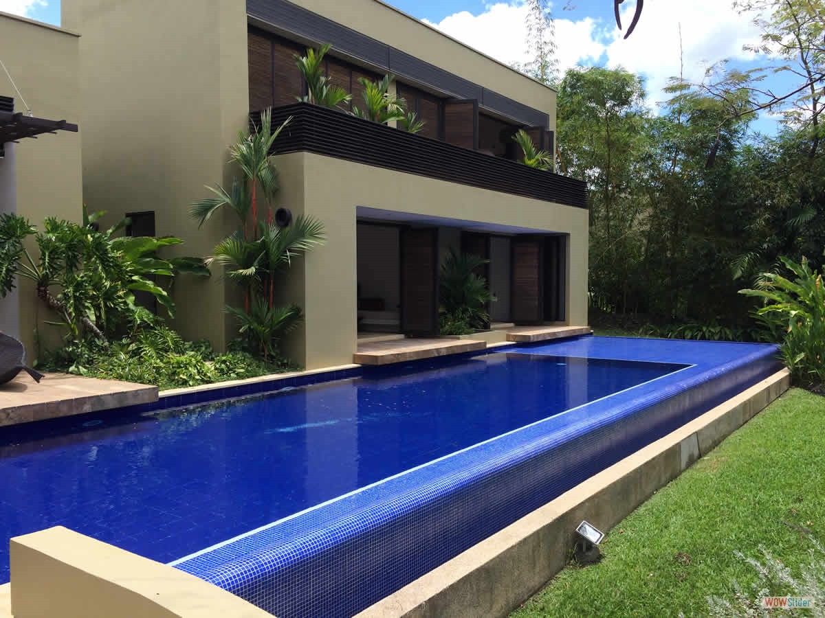 2_piscina_fachada