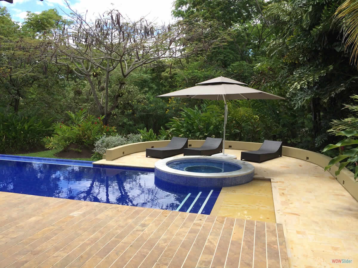 6_piscina_parasol