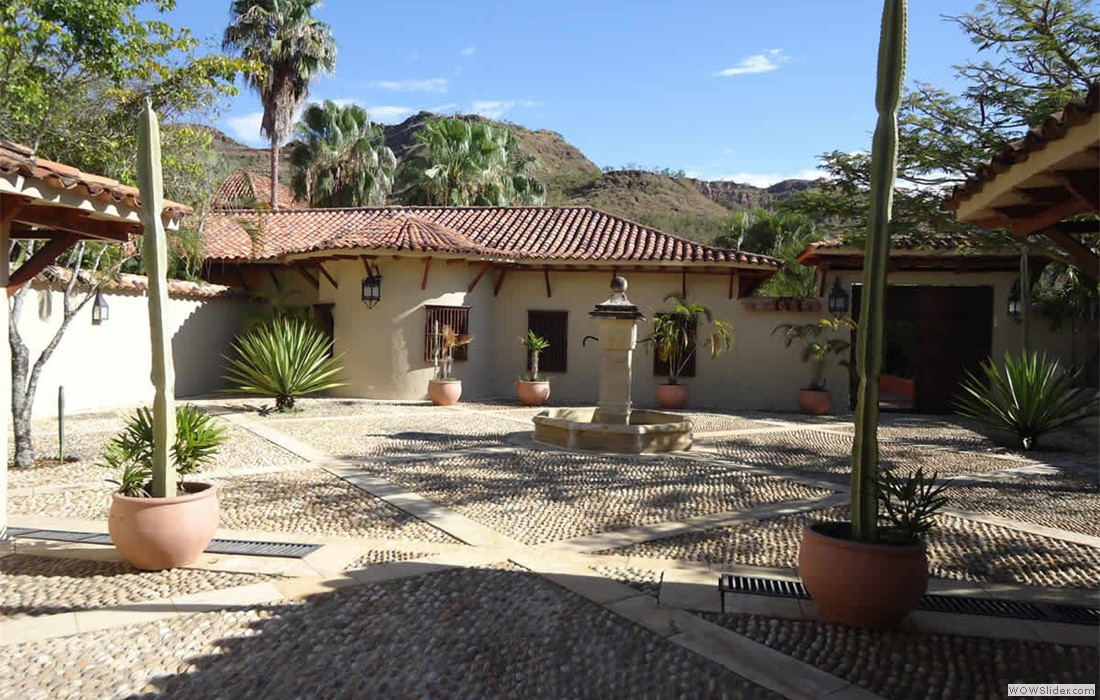 32_patio_entrada_2