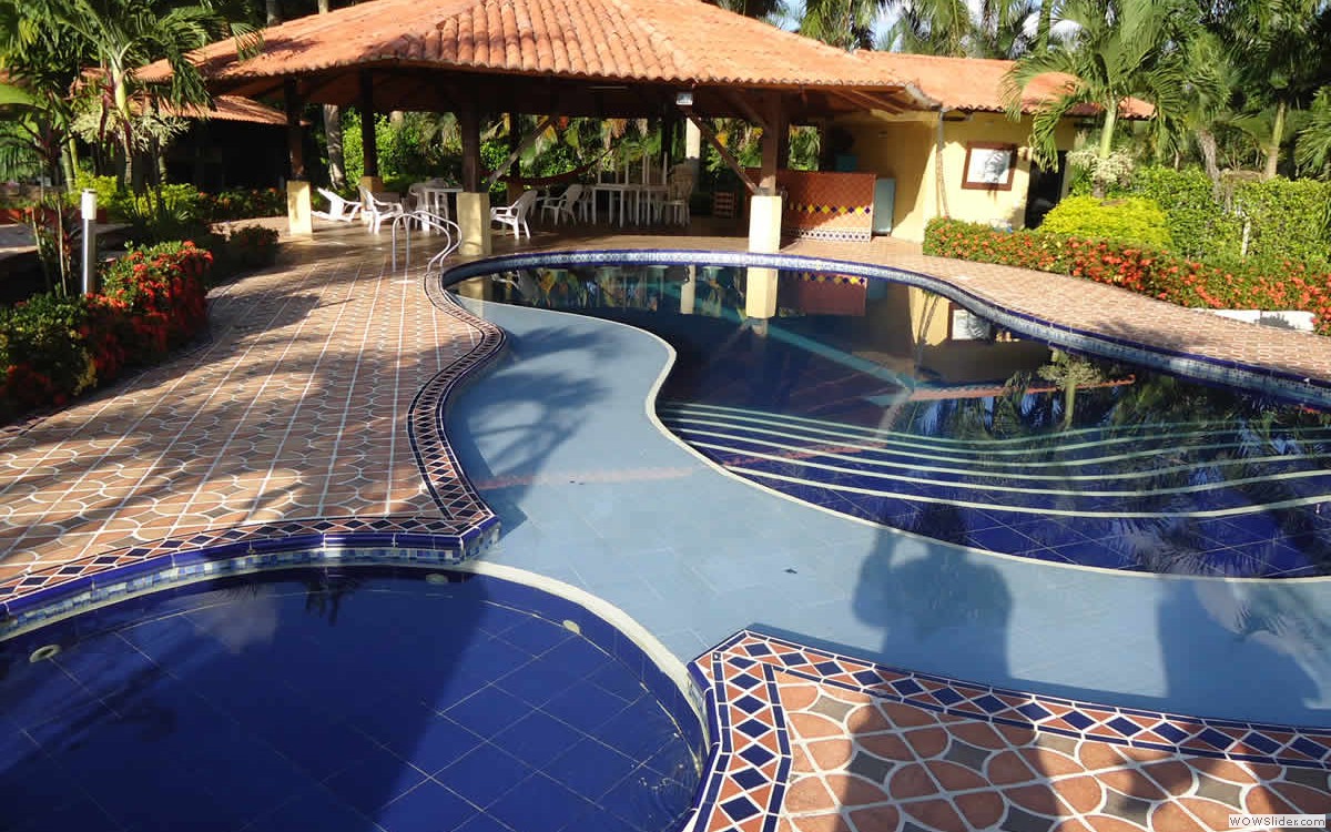 1_jacuzzi_piscina
